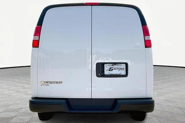 2025 Chevrolet Express Cargo Van RWD 3500 Regular Wheelbase WT