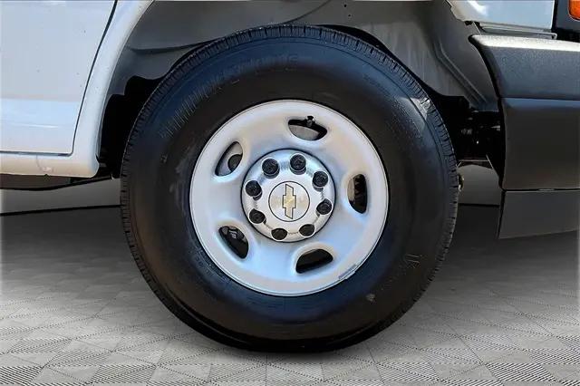 2025 Chevrolet Express Cargo Van RWD 3500 Regular Wheelbase WT