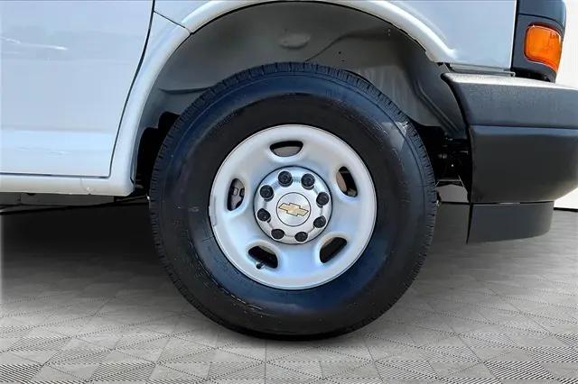 2025 Chevrolet Express Cargo Van RWD 3500 Regular Wheelbase WT