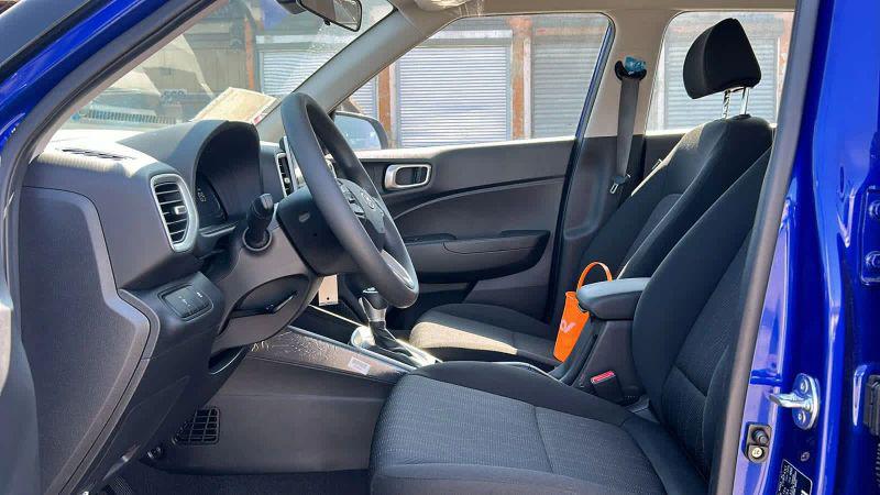 2025 Hyundai Venue SE