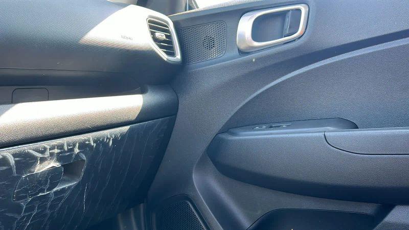 2025 Hyundai Venue SE