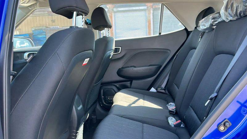 2025 Hyundai Venue SE