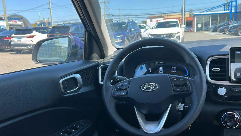 2025 Hyundai Venue SE