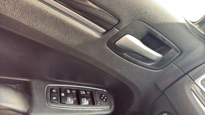 2019 Chrysler 300 Touring