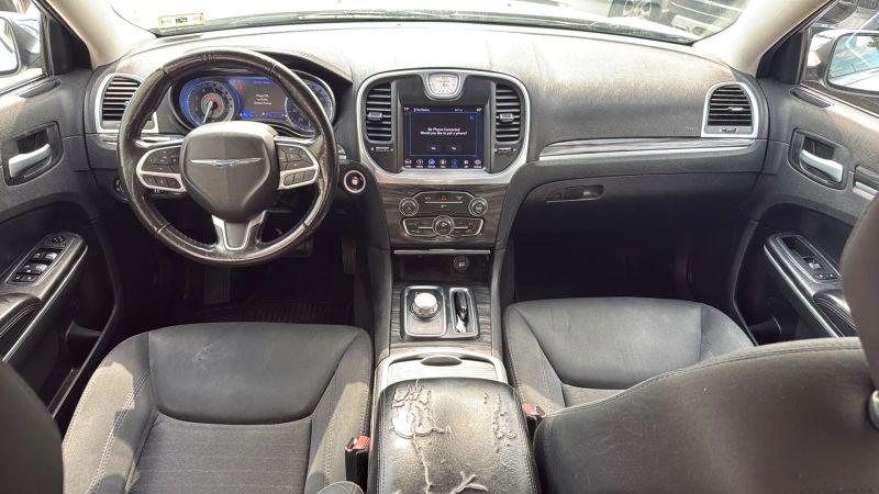 2019 Chrysler 300 Touring