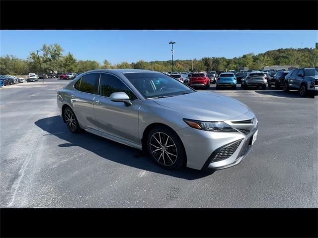 2021 Toyota Camry SE AWD