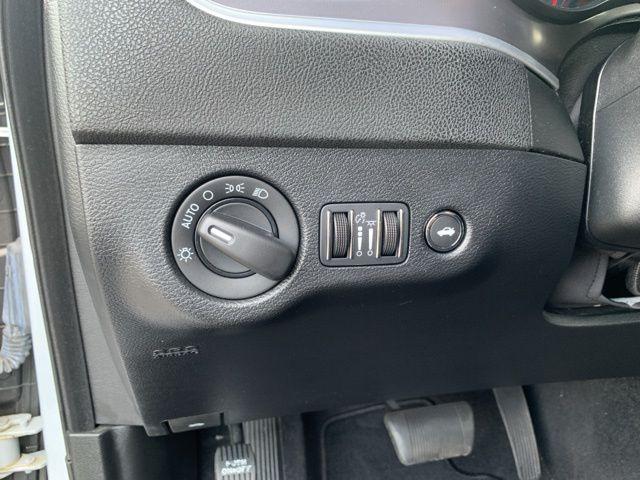 2022 Dodge Charger SXT RWD