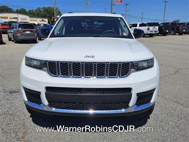 2023 Jeep Grand Cherokee L Laredo 4x2