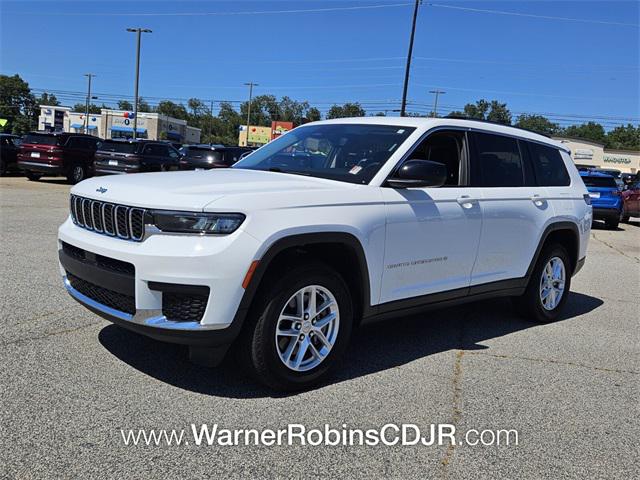 2023 Jeep Grand Cherokee L Laredo 4x2