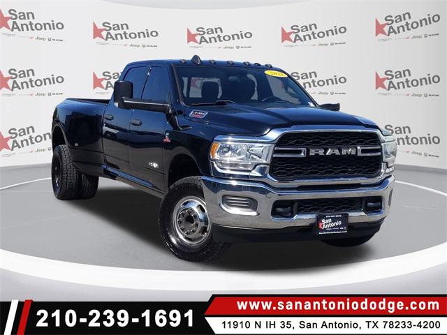 2021 RAM 3500 Tradesman Crew Cab 4x4 8 Box