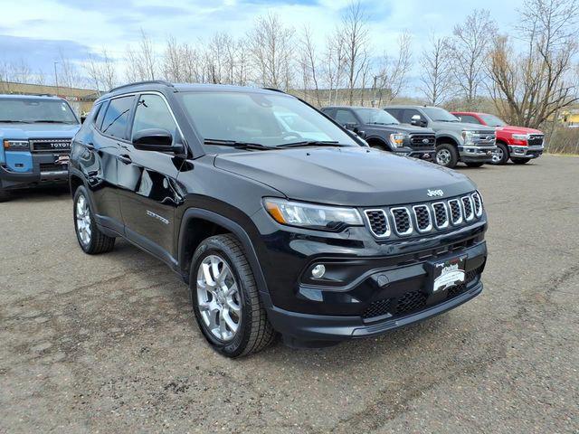 2024 Jeep Compass Latitude Lux FWD