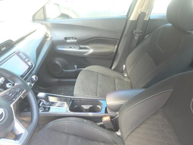 2024 Nissan Kicks SV Xtronic CVT