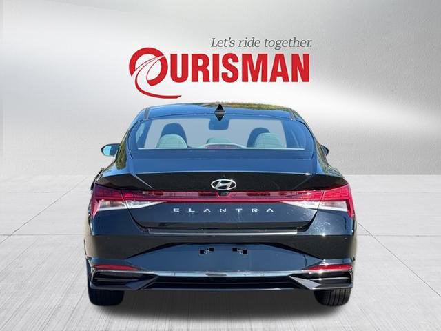 2022 Hyundai Elantra SEL 2022 Hyundai Elantra SEL