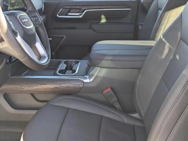 2026 GMC Sierra 2500HD Crew Cab, Standard Bed, SLT, 4WD