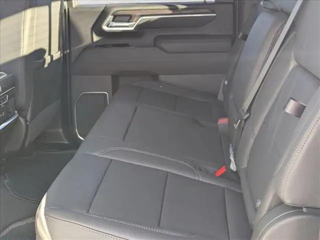 2026 GMC Sierra 2500HD Crew Cab, Standard Bed, SLT, 4WD