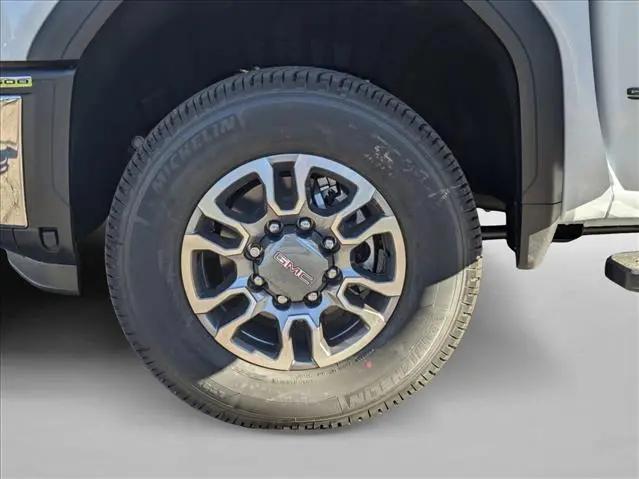 2026 GMC Sierra 2500HD Crew Cab, Standard Bed, SLT, 4WD