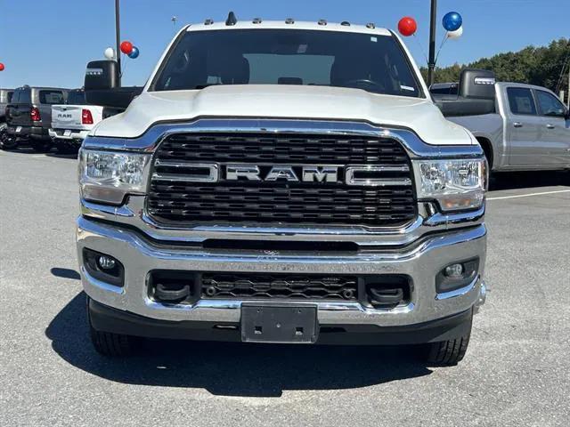 2024 RAM 3500 Big Horn Crew Cab 4x4 8 Box 2024 RAM 3500 Big Horn Crew Cab 4x4 8 Box