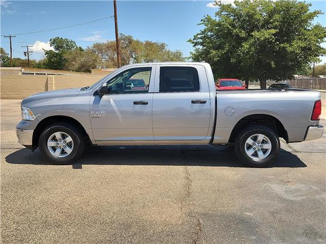 2023 RAM 1500 Classic SLT Crew Cab 4x4 57 Box