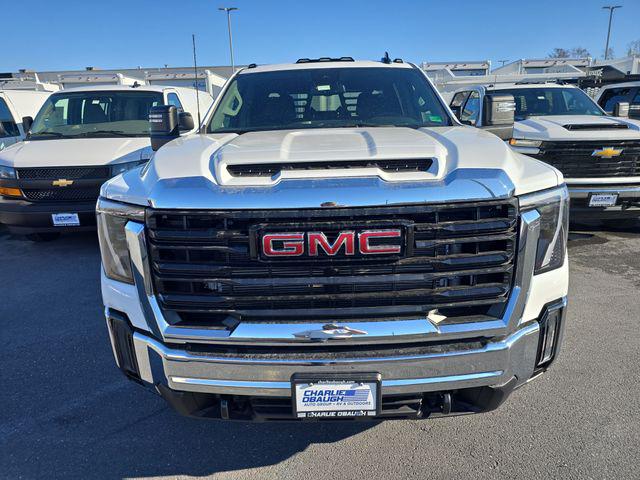 2026 GMC Sierra 3500HD CC Pro