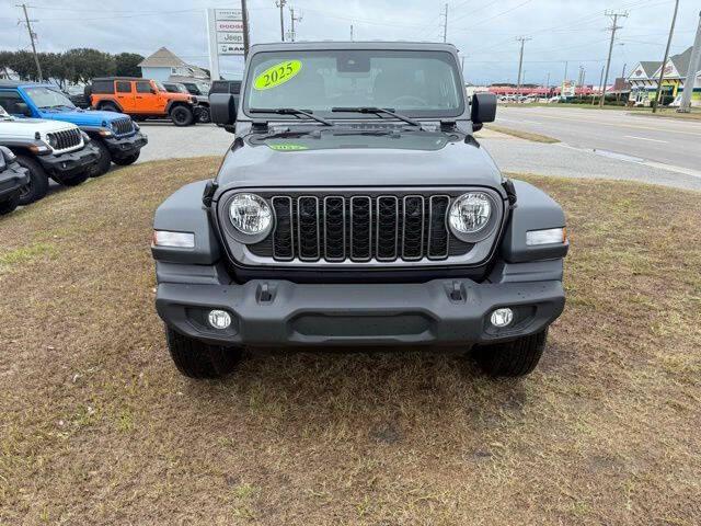 2025 Jeep Wrangler 4-Door Summit 4x4