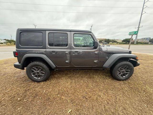 2025 Jeep Wrangler 4-Door Summit 4x4