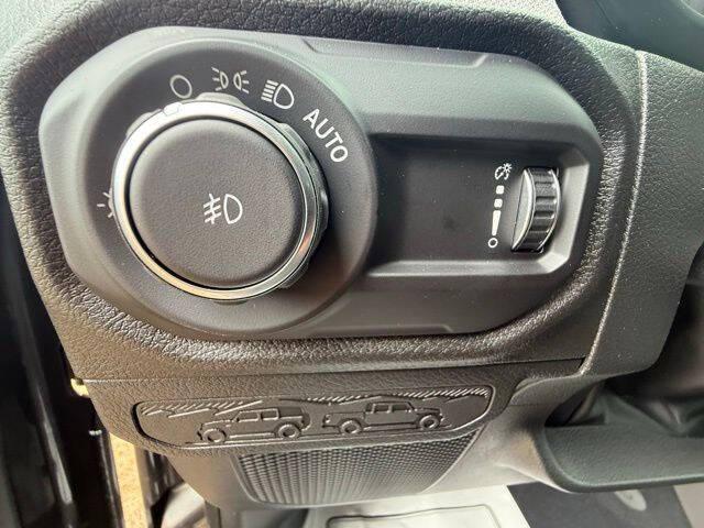 2025 Jeep Wrangler 4-Door Summit 4x4