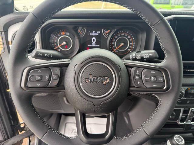 2025 Jeep Wrangler 4-Door Summit 4x4