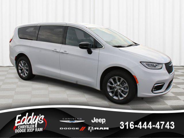 2026 Chrysler Pacifica Select AWD for sale in Wichita, KS