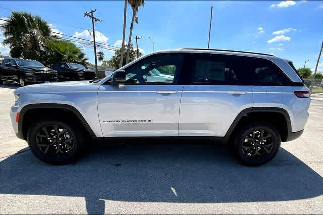 2025 Jeep Grand Cherokee Altitude 4x2