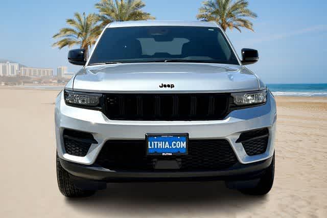 2025 Jeep Grand Cherokee Altitude 4x2