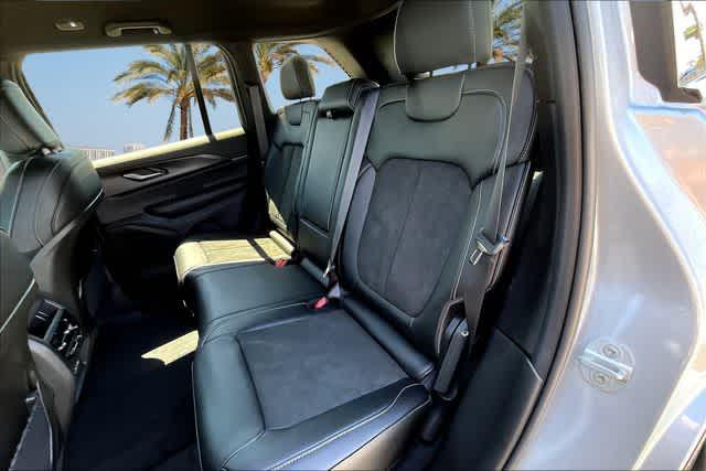 2025 Jeep Grand Cherokee Altitude 4x2
