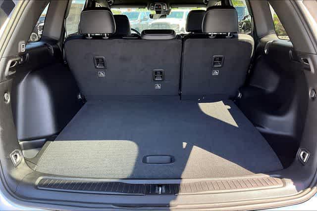 2025 Jeep Grand Cherokee Altitude 4x2