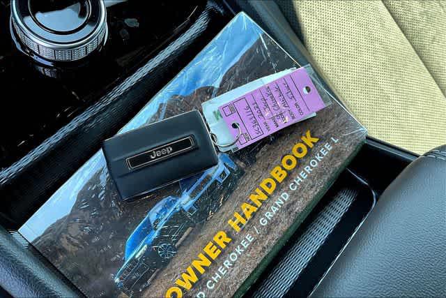 2025 Jeep Grand Cherokee Altitude 4x2