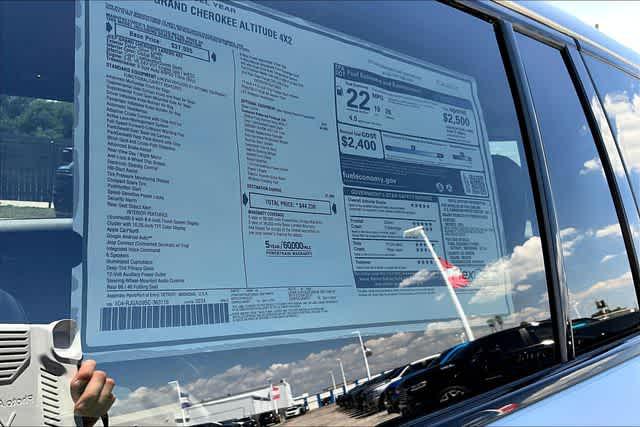 2025 Jeep Grand Cherokee Altitude 4x2