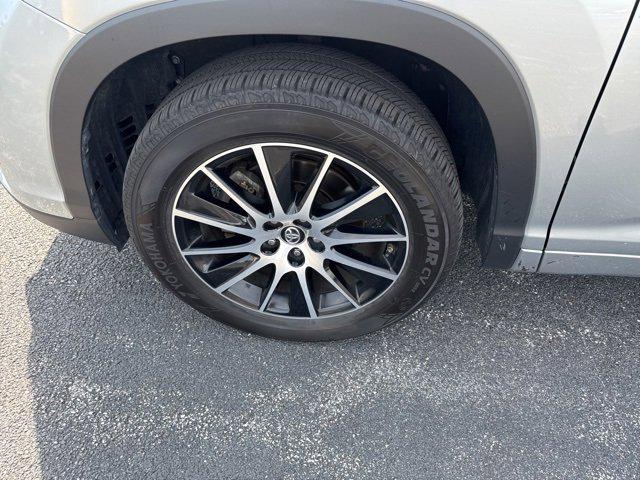 2017 Toyota Highlander SE
