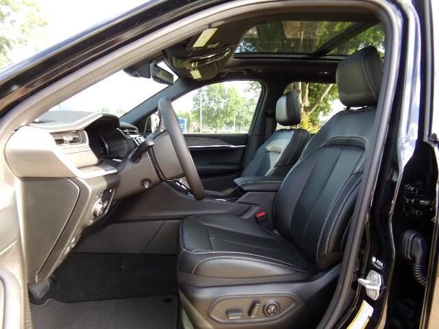 2024 Jeep Grand Cherokee Anniversary Edition