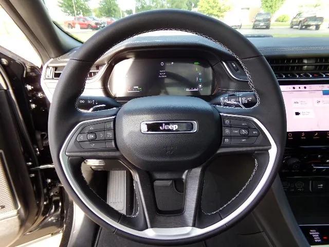 2024 Jeep Grand Cherokee Anniversary Edition