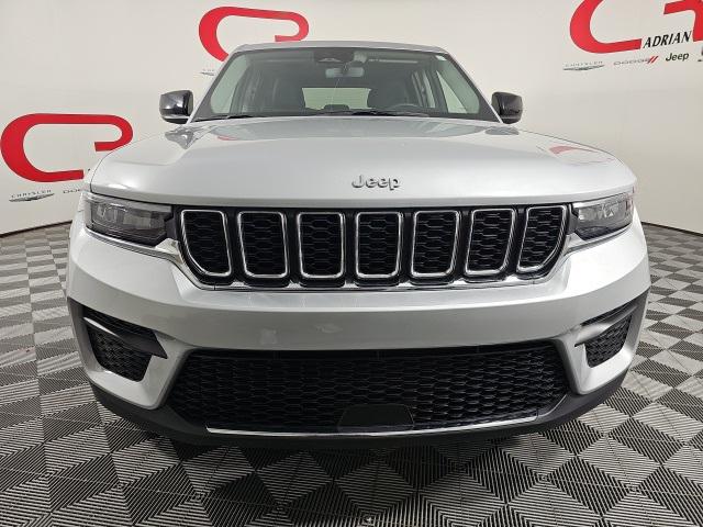 2023 Jeep Grand Cherokee Laredo 4x4