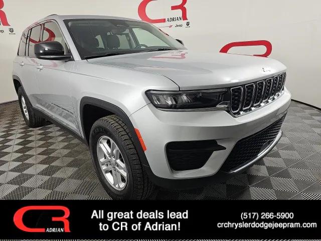 2023 Jeep Grand Cherokee Laredo 4x4 2023 Jeep Grand Cherokee Laredo 4x4