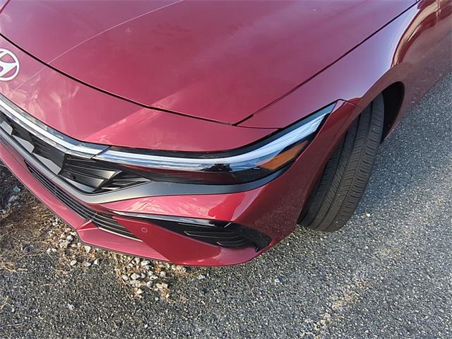 2024 Hyundai Elantra Hybrid Limited