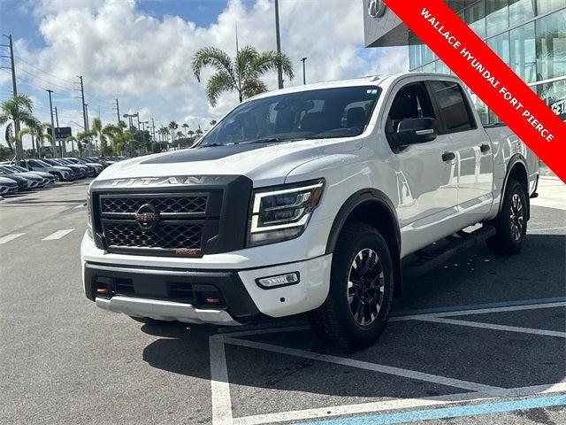 2021 Nissan TITAN Crew Cab PRO-4X 4x4 2021 Nissan TITAN Crew Cab PRO-4X 4x4