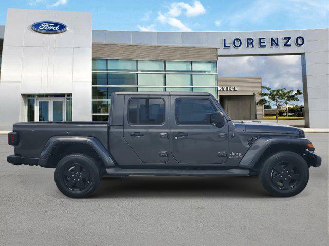 2022 Jeep Gladiator Overland