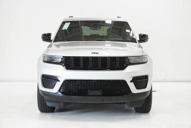 2024 Jeep Grand Cherokee Altitude 4x4 2024 Jeep Grand Cherokee Altitude 4x4