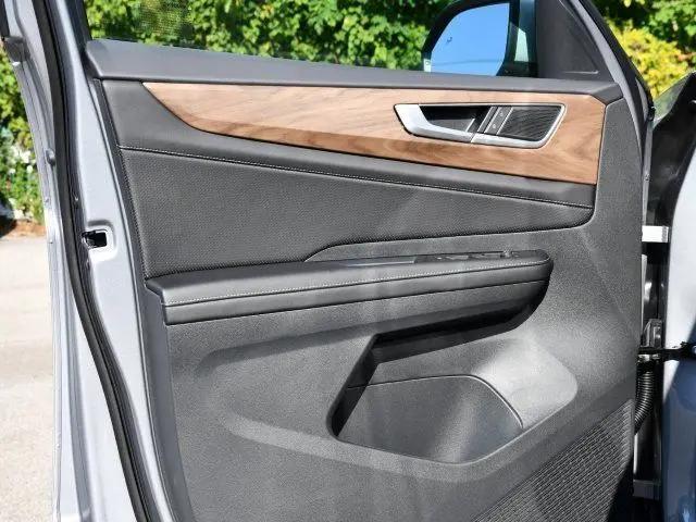 2026 Volkswagen Atlas SE