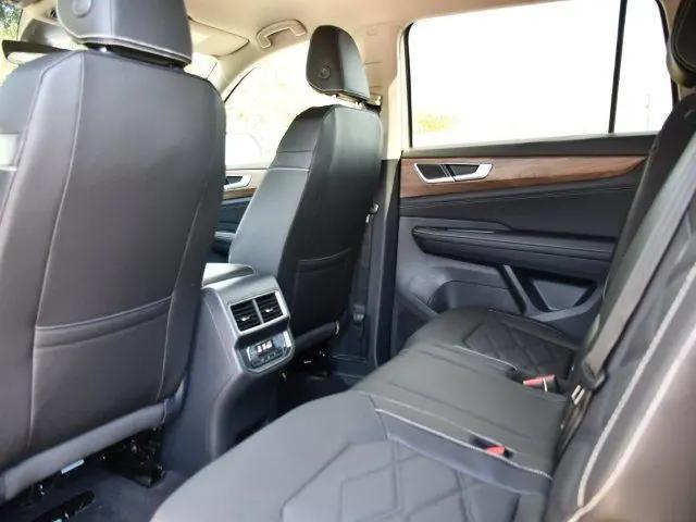 2026 Volkswagen Atlas SE