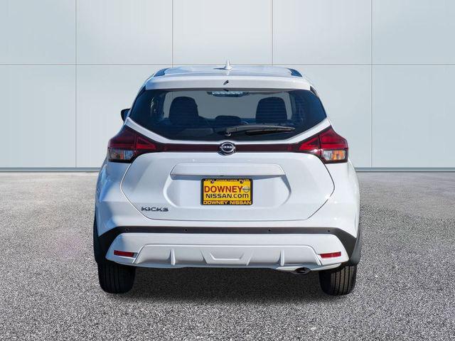 2025 Nissan Kicks S
