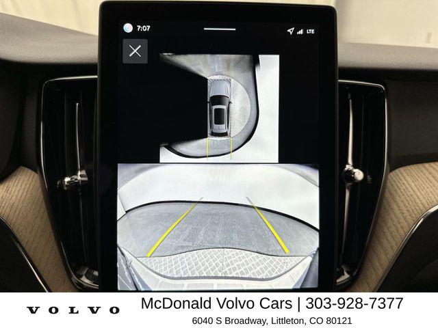 2026 Volvo XC60 B5 Plus
