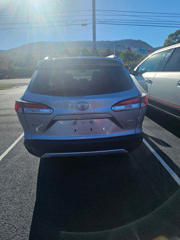 2024 Toyota Corolla Cross LE