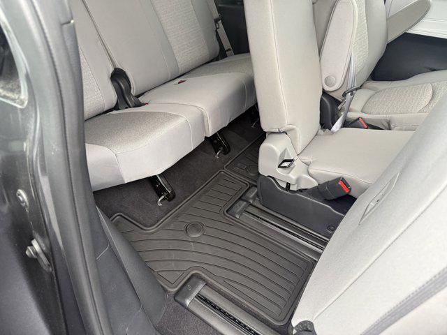 2025 Toyota Sienna LE