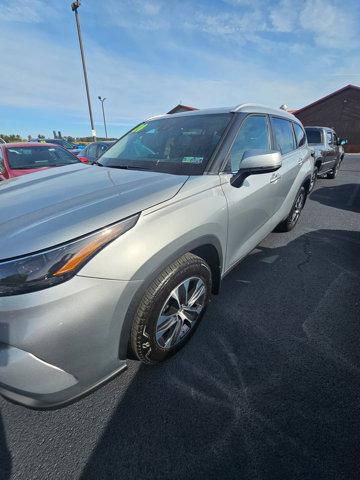 2024 Toyota Highlander XLE for sale in Pleasant Gap, PA